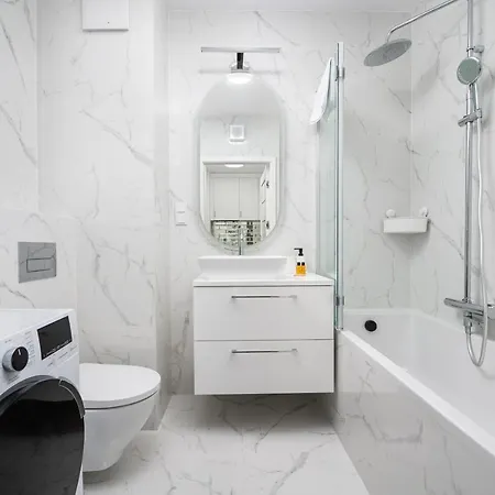 Modern Space Glamour Apartment Warsaw