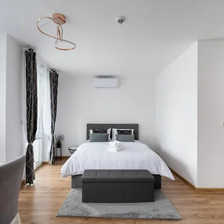 Modern Space Glamour By Bookinghost