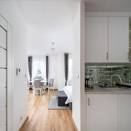 Modern Space Glamour By Bookinghost *